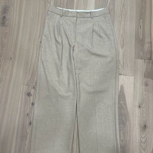 Aritzia Effortless Pant